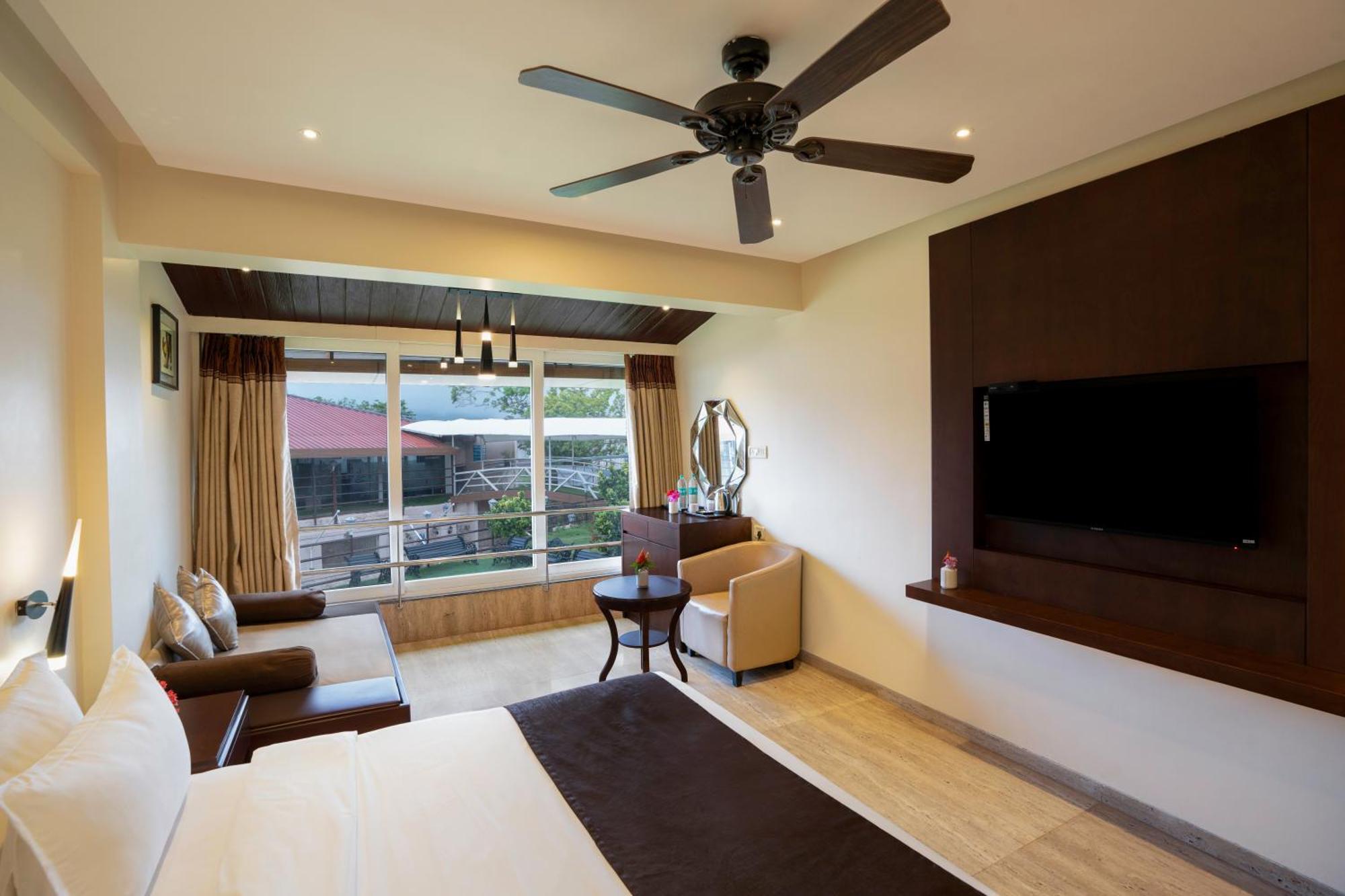The Grand Legacy Resort & Spa - Tgl - Pure Vegetarian มหาบาเลชวาร์ ภายนอก รูปภาพ
